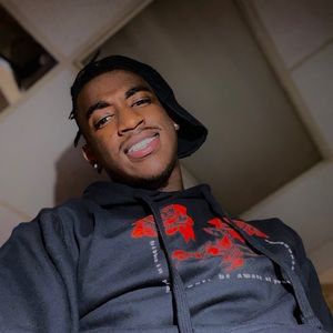 Meet your Posher, Donavy